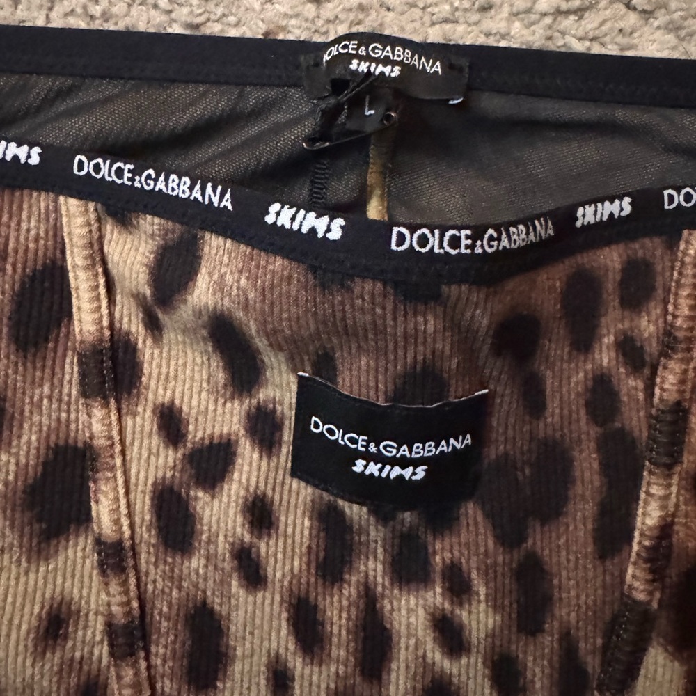 Dolce & Gabbana Animal Print Leggings - Picture 2 of 5